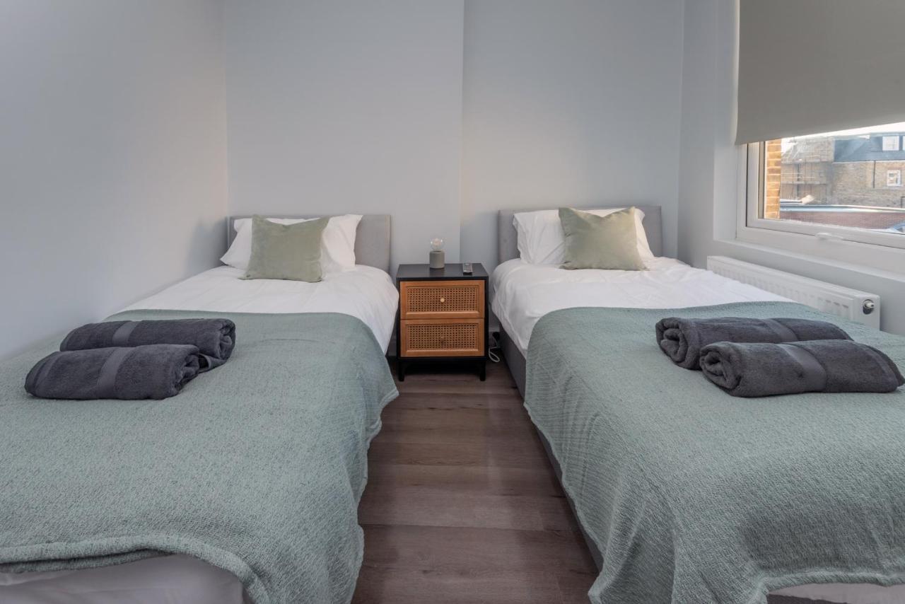 Taylor'S Apartment Wimbledon ลอนดอน ภายนอก รูปภาพ