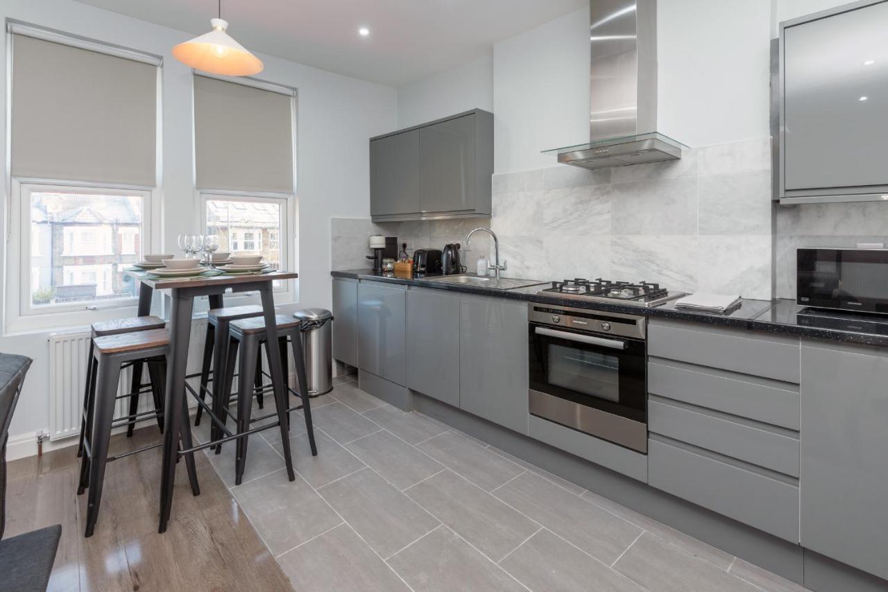 Taylor'S Apartment Wimbledon ลอนดอน ภายนอก รูปภาพ