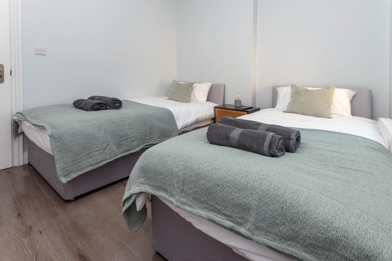 Taylor'S Apartment Wimbledon ลอนดอน ภายนอก รูปภาพ
