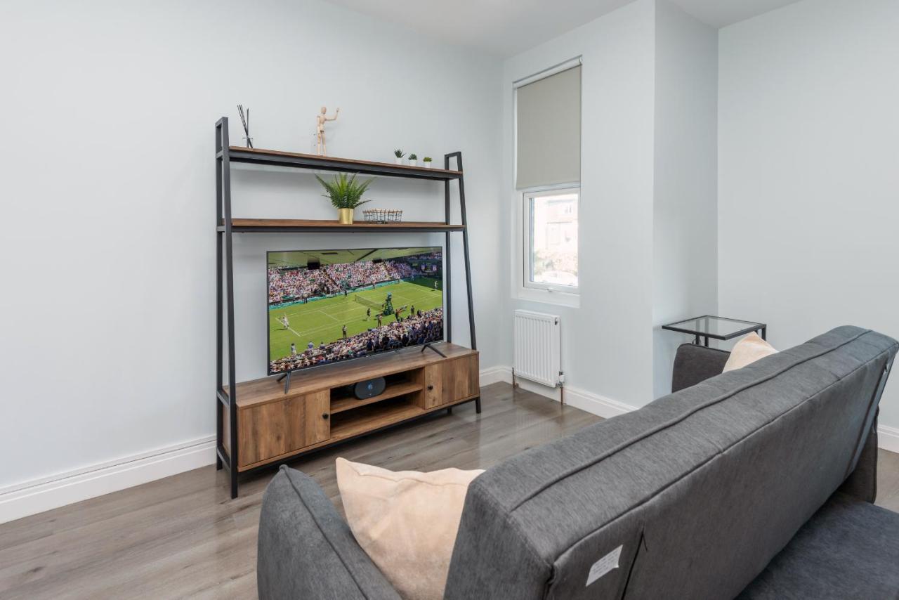 Taylor'S Apartment Wimbledon ลอนดอน ภายนอก รูปภาพ